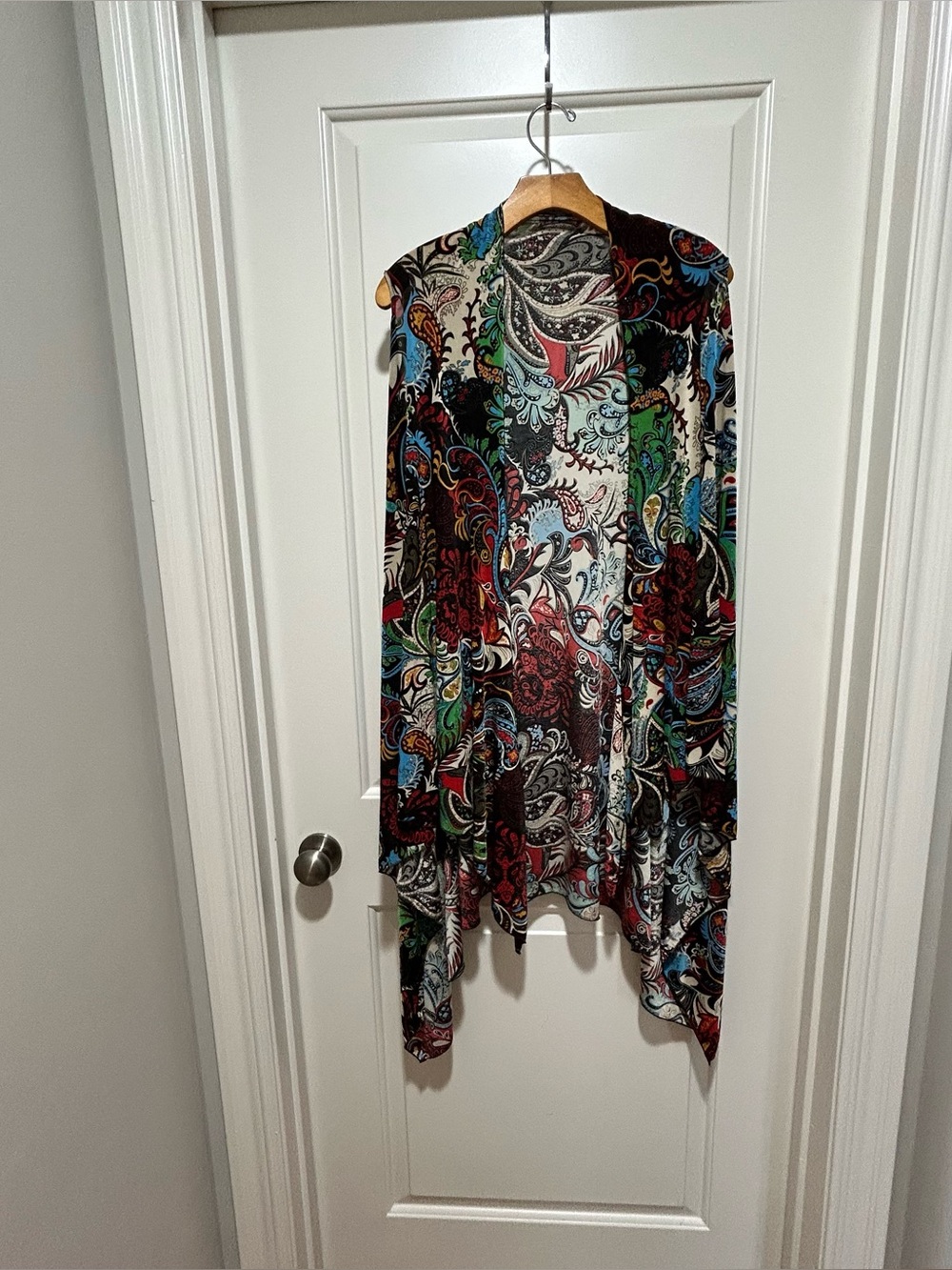 G brand women’s size M/L high low Multicolor Paisley Open Front Cafton LIKE NEW